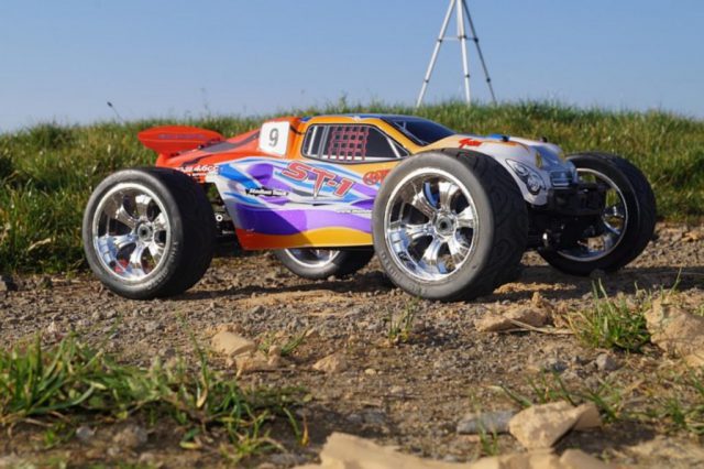 Doskonała zabawa dla każdego – samochody zdalnie sterowane RC drift